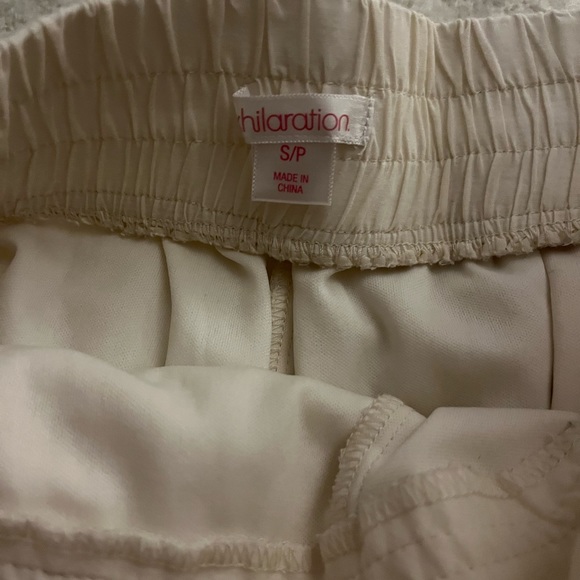 White cute shorts - Picture 2 of 3